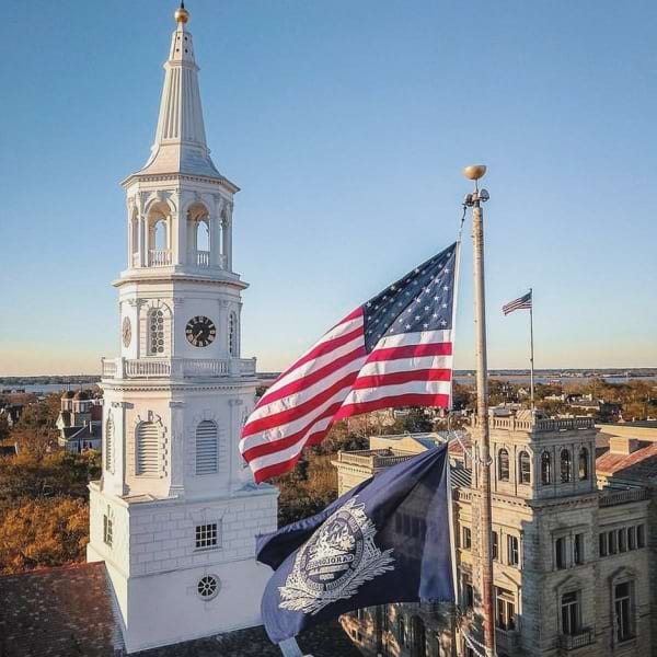 Our office will be closed tomorrow, July 4th, in observance of Independence Day. Have a great holiday weekend 🇺🇸 
.
.
.
.
Photo credit: @mikehabat #unlocktheguild #theguildchs #chs #greystar #historiccharleston #charlestonsc #charlestonlife #charlestonstyle #charlestonliving #charlestonlove #charlestondaily #charleston #chucktown #takemetochs #CHSforlife #kingstreetcharleston #apartments #apartmentsforrent #apartmentliving #apartmentgoals #apartmenthunting #apartmentlife #apartmentshopping #apartmentdesign #lovewhereyoulive #independenceday #4thofjuly